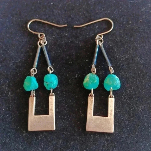 Southwestern style faux turquoise drop earrings - Picture 1 of 2